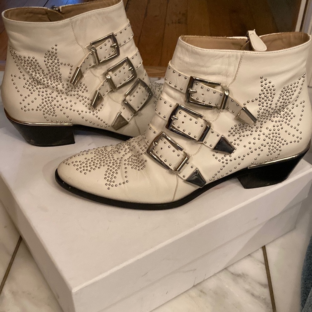 Chloe Suzanna Stud gently worn